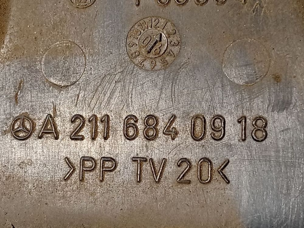 A2116840918 Mercedes-Benz CLS-CLASS 2006 Gaisa ieplūdes restes - Thumbnail 4