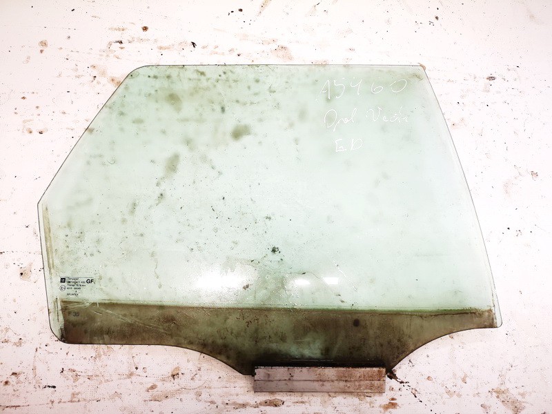 Opel Vectra 1999 Боковое окно - задний правый