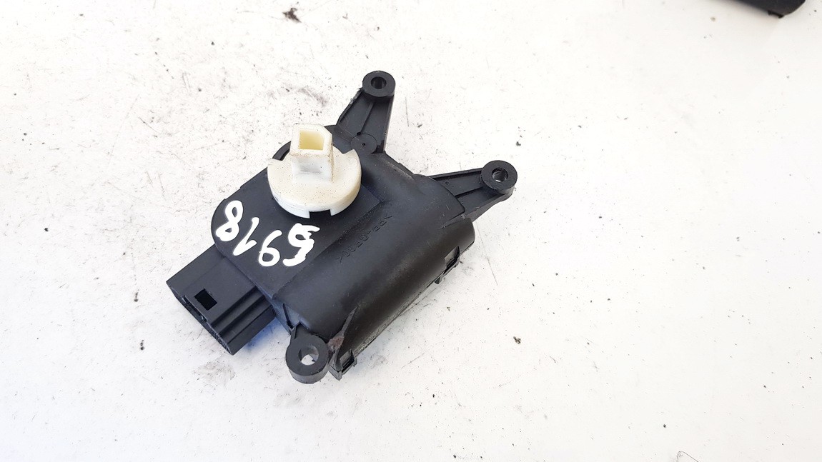 3C1907511B Volkswagen Passat 2007 Peciuko sklendes varikliukas