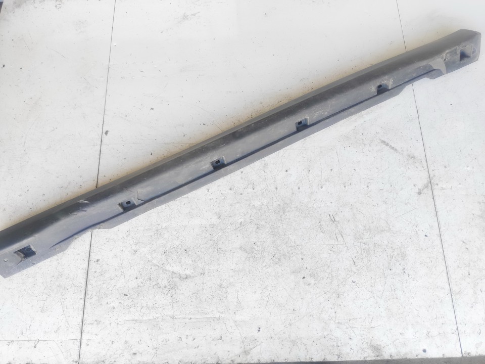 239263762 Opel Vectra 2002 Right Sill Moulding