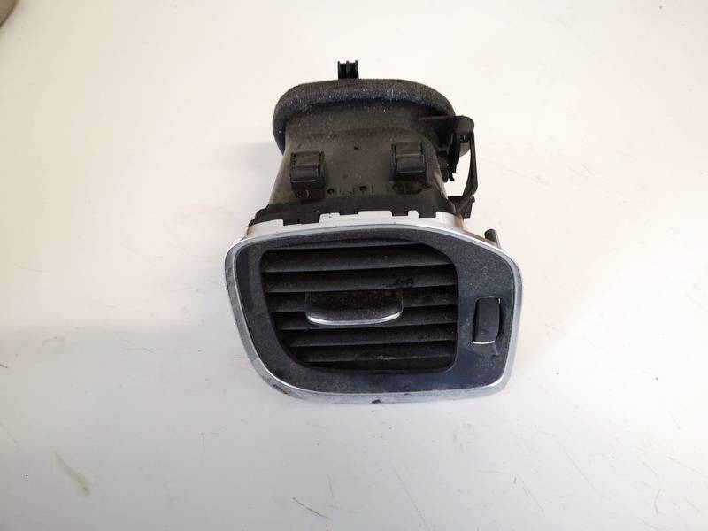 30791697 Volvo V60 2015 ventilation intérieur