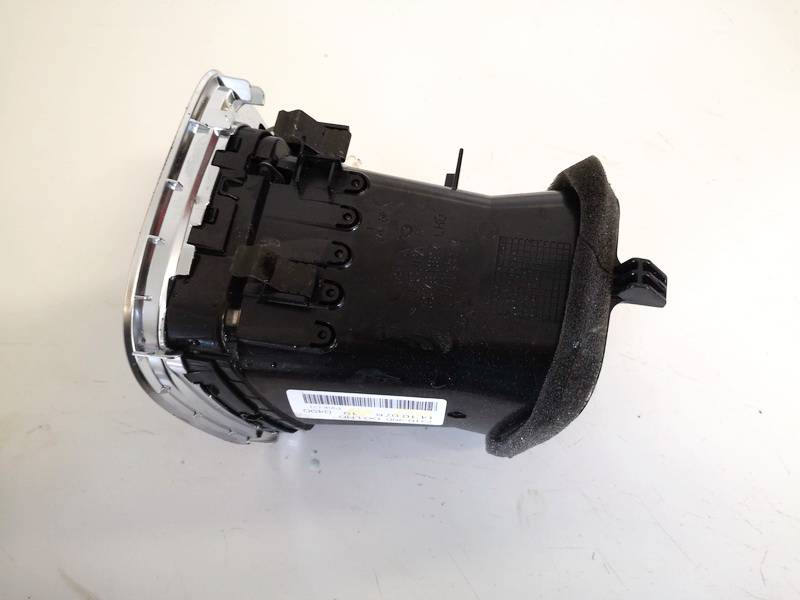 30791697 Volvo V60 2015 Dash Vent (Air Vent Grille) - Thumbnail 2