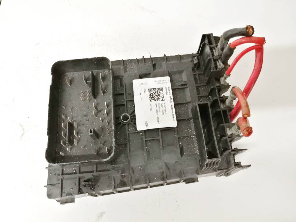 1K0937125A Volkswagen Golf 2008 Fuse box