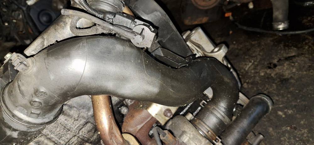 Audi A3 2000 Intake Hose (Air HOSE)(Air Pipe) - Thumbnail 3