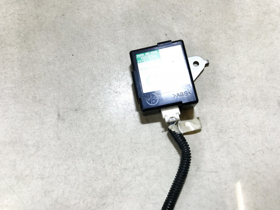 8974142151 Toyota RAV-4 2002 Door control relay (DOOR CONTROL UNIT MODULE ECU )