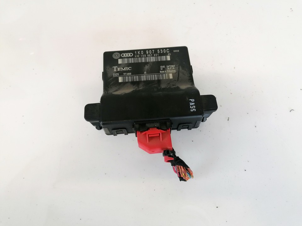 1k0907530c 1k0907951 Door control relay (DOOR CONTROL UNIT MODULE ECU ) Volkswagen Touran 2003 2
