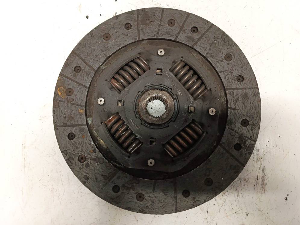 XT1380 Volkswagen Touran 2003 Clutch disc