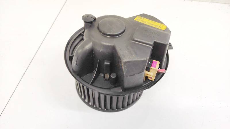 1K1820015 Volkswagen Touran 2004 Heater blower assy