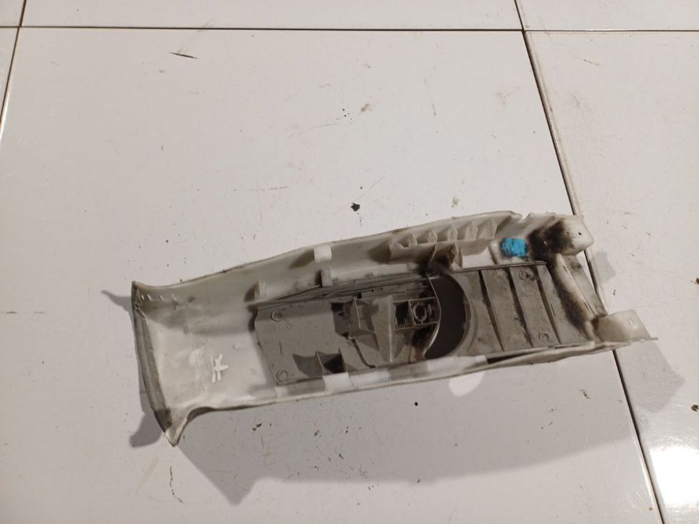 7313605010 Toyota Avensis 2008 Pillar Trim - MIDDLE LEFT - Thumbnail 2