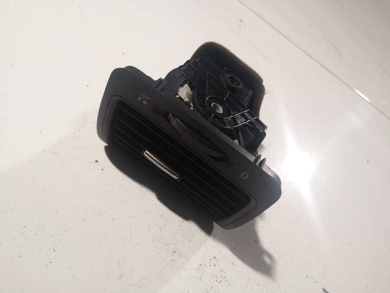 1K0819703 Volkswagen Golf 2005 Dash Vent (Air Vent Grille)