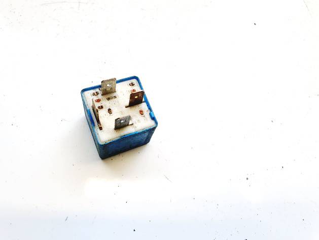 8D0951253A Volkswagen Passat 2002 Relay module - Thumbnail 2