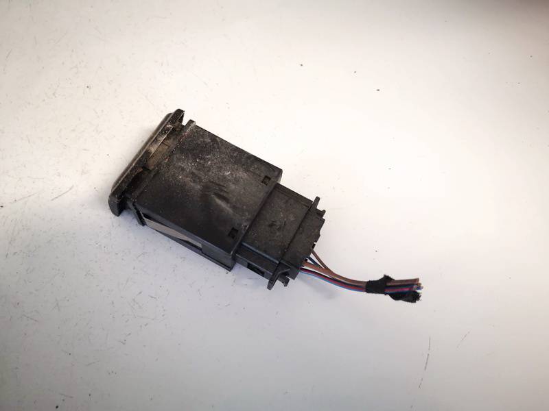 1U0959833C Skoda Octavia 2004 Degalu bako atidarymo mygtukas - Thumbnail 2