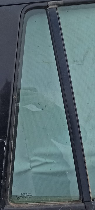 JUODA Mazda 2 2004 Zamek drzwi - TYLNE PRAWE