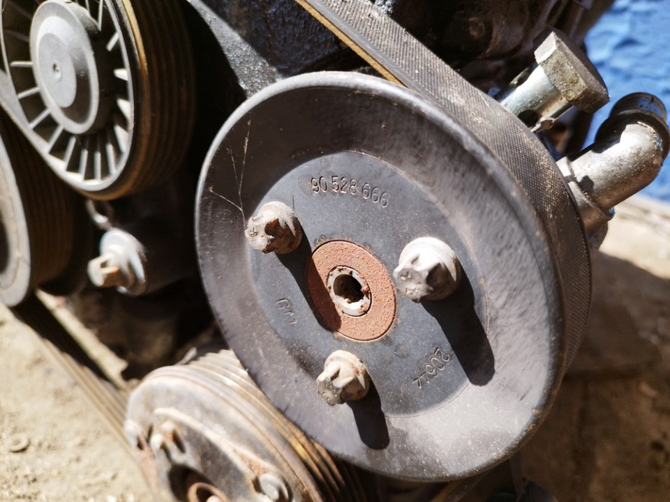 90528666 Opel Omega 2001 Vairo stiprintuvo siurblys - Thumbnail 2