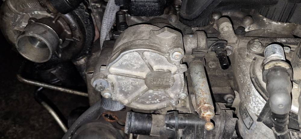 D1562B Volvo V50 2008 Brake Vacuum Pump