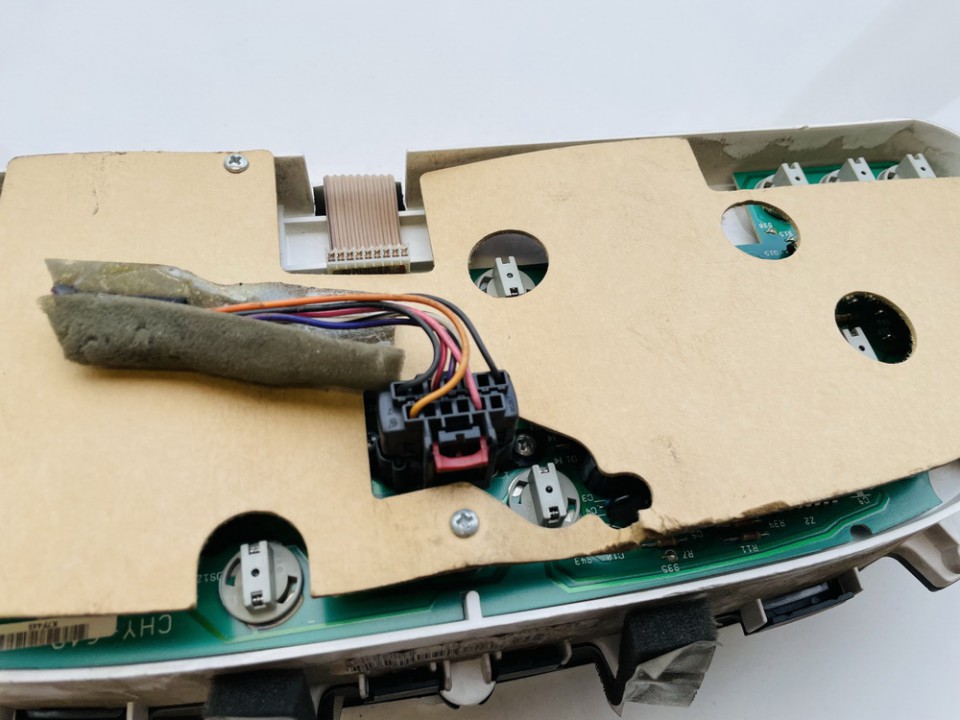 P04685840AA Chrysler Town Country  1998 Speedometers - Cockpit - Speedo Clocks Instrument - Thumbnail 3