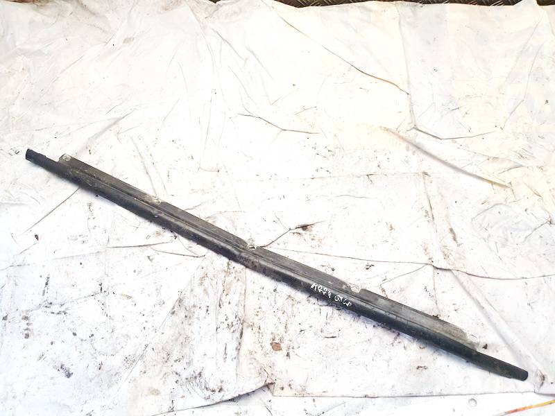 Volkswagen Jetta 2006 Duru stiklo juostele G.D.