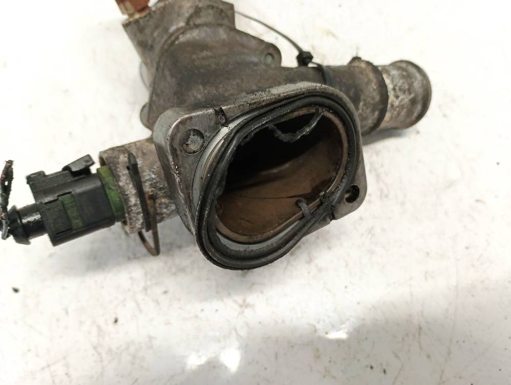 038121133A Volkswagen Golf 2002 Thermostat Housing (Flange)