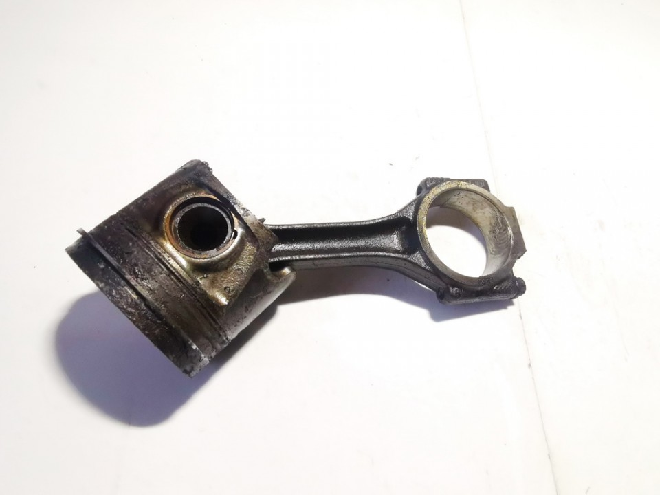 038J Audi A3 2006 Piston and Conrod (Connecting rod)