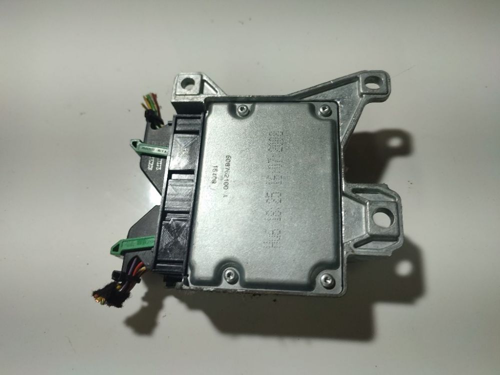 608762100A Citroen C5 2009 Airbag crash sensors module - Thumbnail 2