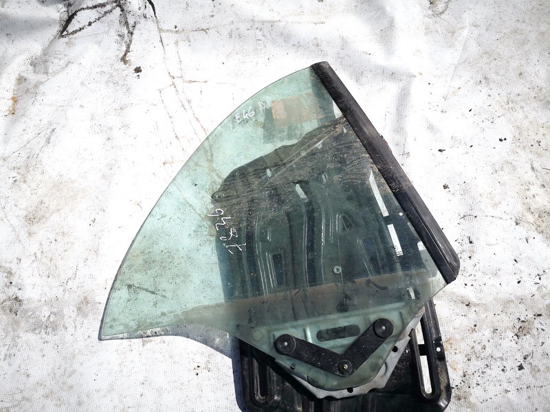 BMW 3-Series 2001 Corner quarter window glass - REAR RIGHT - Thumbnail 2