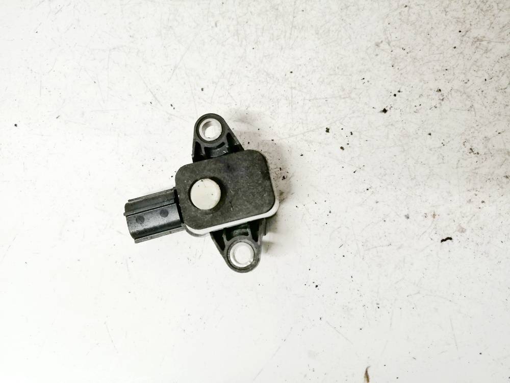 8P0955557 Volkswagen Touran 2004 Srs Airbag crash sensor - Thumbnail 2