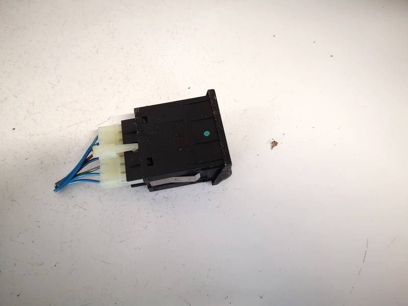 1U0963563B Skoda Octavia 2004 Sedyniu sildymo mygtukas - Thumbnail 3