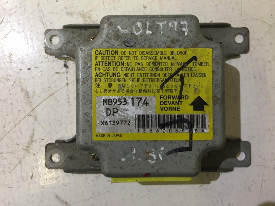 MB953174 Mitsubishi Colt 1997 SRS AIRBAG KOMPIUTERIS - ORO PAGALVIU VALDYMO BLOKAS