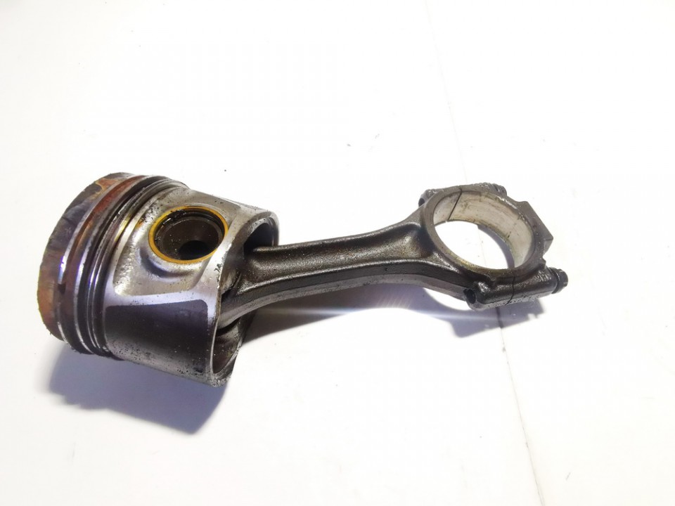 038J Audi A3 2006 Piston and Conrod (Connecting rod)