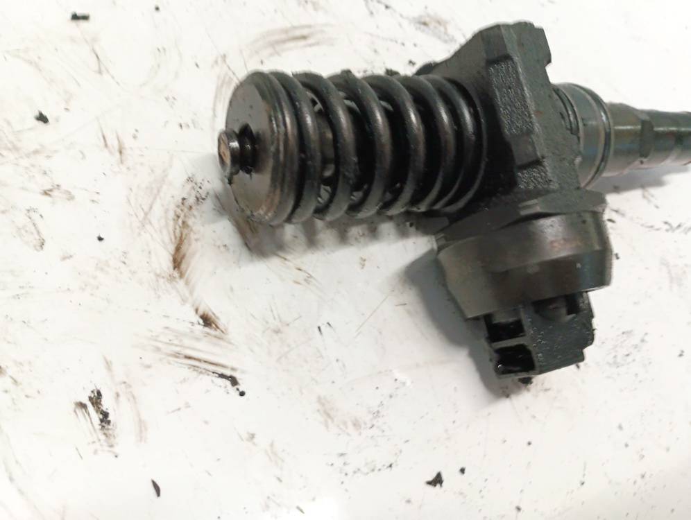 038130073AG Skoda Fabia 2007 Fuel Injector - Thumbnail 3
