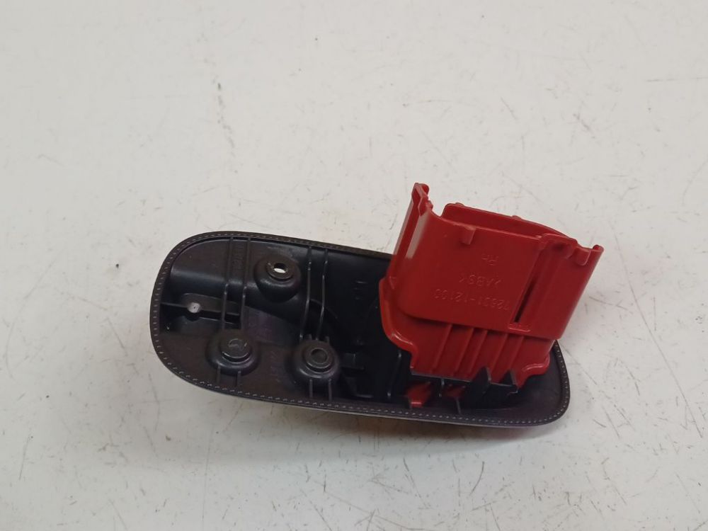 7263112100 Toyota Auris 2007 Sisätilan koristelu (muovit) - Thumbnail 3