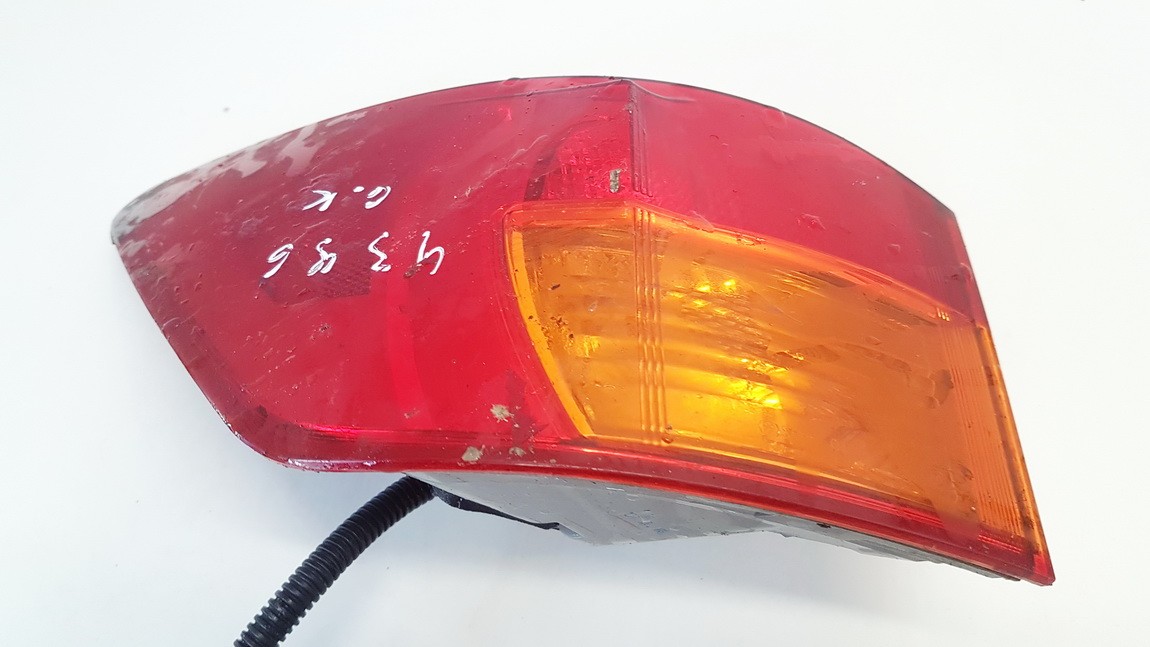 Lexus IS - CLASS 2006 Aizmugurējais lukturis - AIZMUGURE PA KREISI