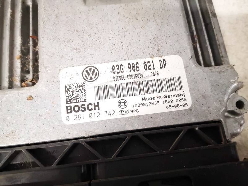 03G906021DP Volkswagen Passat 2005 ECU Engine Computer (Engine Control Unit) - Thumbnail 2