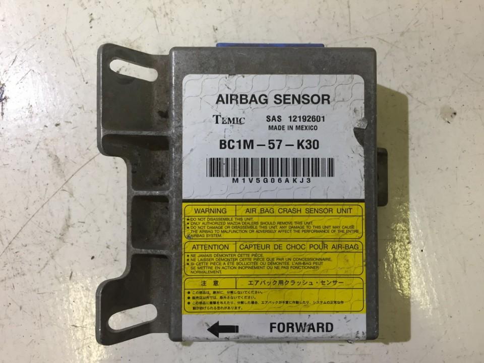 SAS12192601 Mazda 323F 1995 SRS AIRBAG KOMPIUTERIS - ORO PAGALVIU VALDYMO BLOKAS