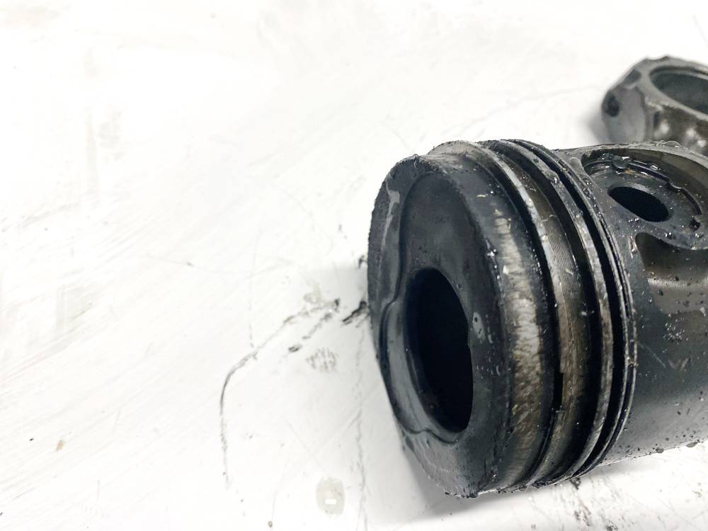 028HDE Audi A4 1995 Stumoklis su svaistikliu - Thumbnail 2