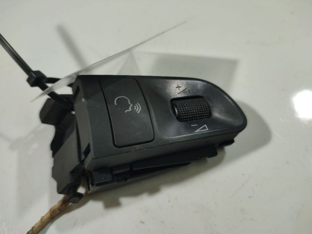 61676411E00 Audi A6 2008 Holden Steering Wheel Button - Thumbnail 2