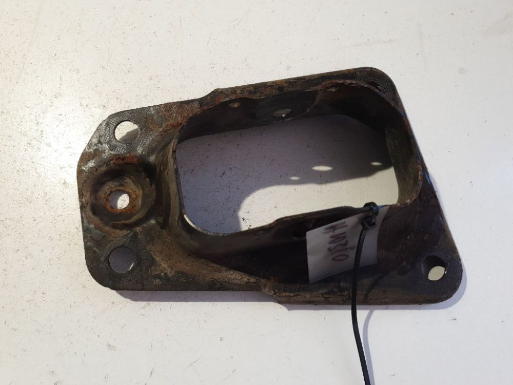 01304 Skoda Octavia 2007 Beam bracket (subframe ) - REAR RIGHT