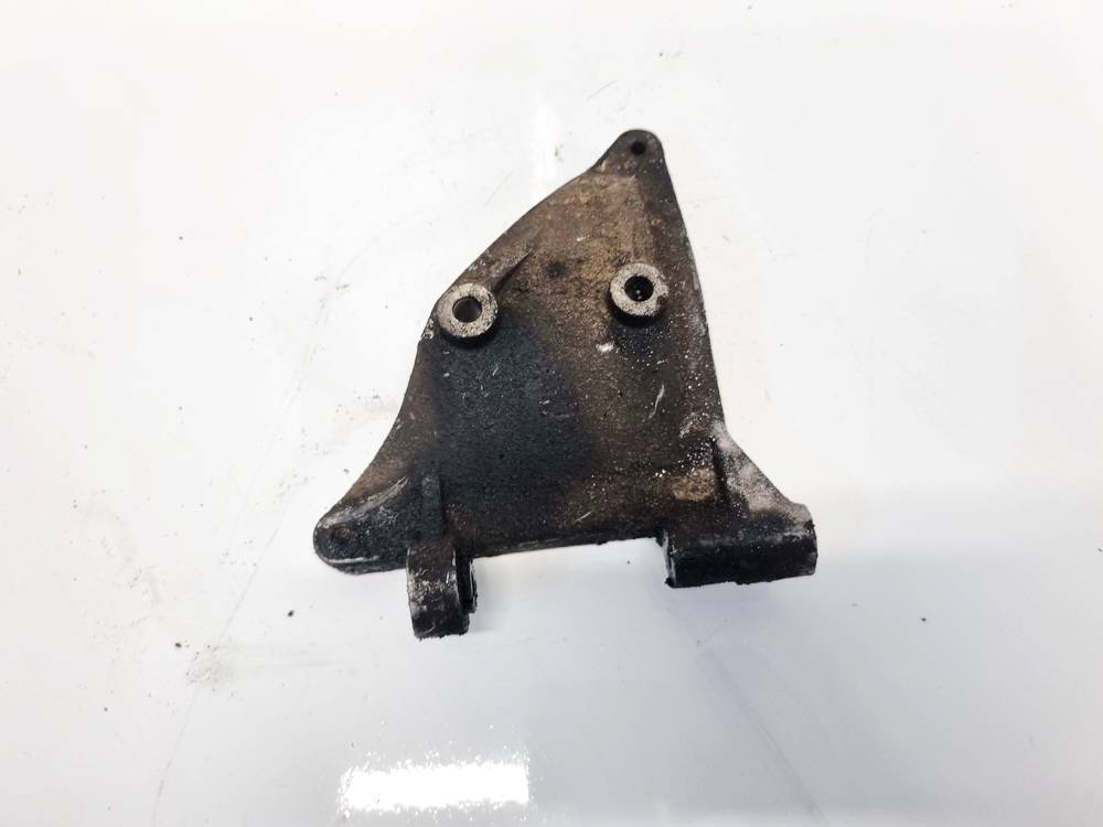 059260885F Audi A4 2005 Variklio kronsteinas ir Greiciu dezes kronsteinas