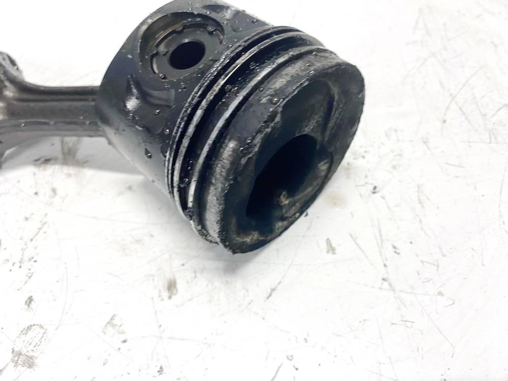 028HDE Audi A4 1995 Stumoklis su svaistikliu - Thumbnail 2