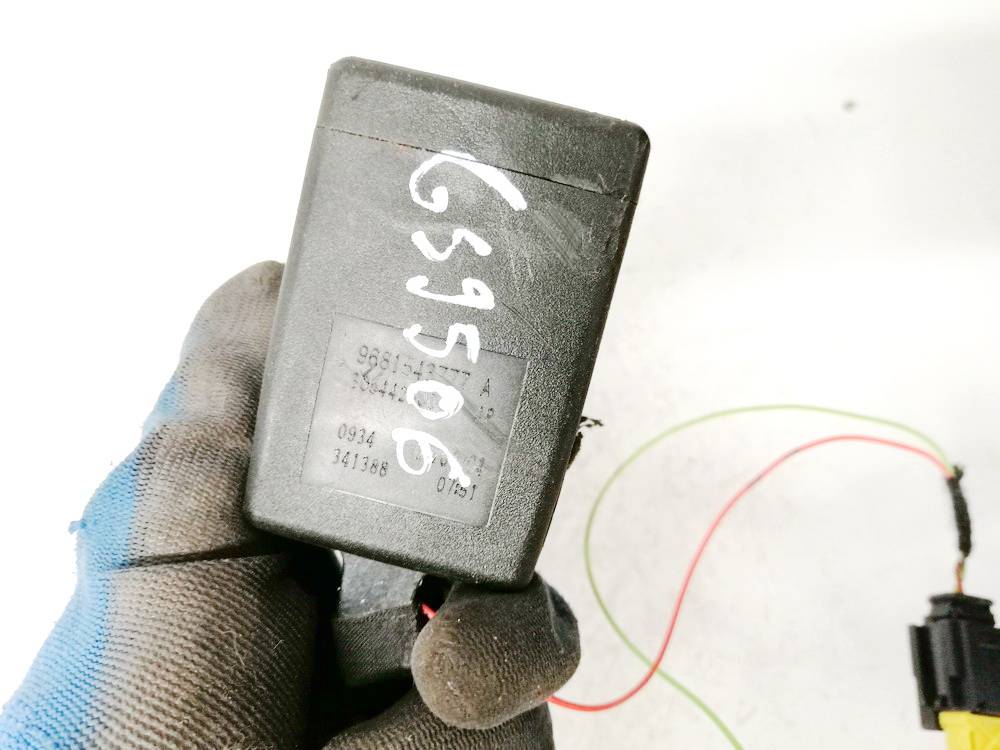 9681543777A Citroen C4 Grand Picasso 2007 Zaczep pasa bezpieczeństwa - TYLNE ŚRODEK - Thumbnail 3