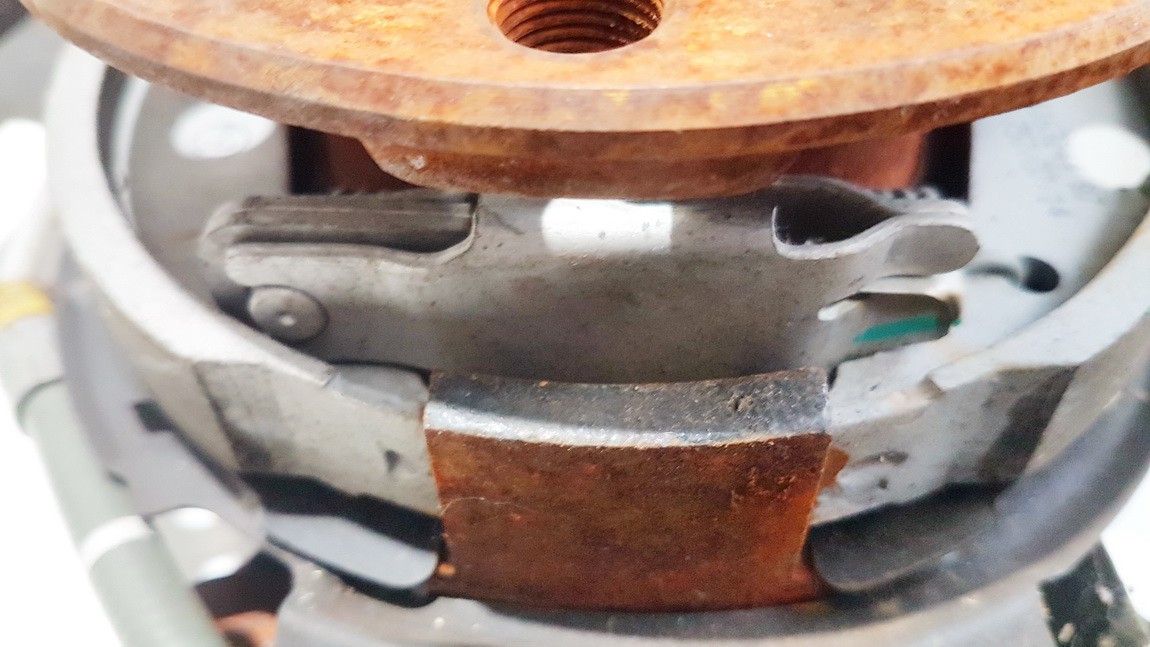 1163244 BMW 1-Series 2015 Rankinio stabdzio mechanizmas - Thumbnail 2