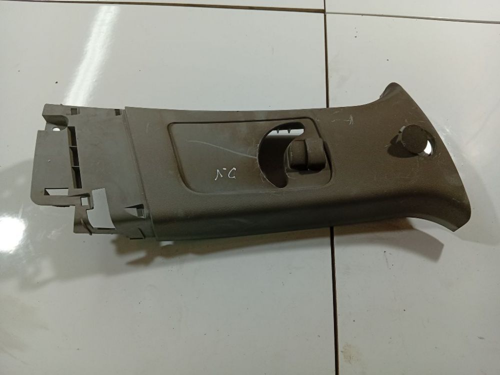 7211A063 Mitsubishi Lancer 2008 Verkleidung Säule - MITTE RECHTS