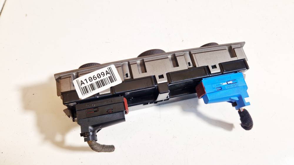 013555422A Opel Signum 2005 Climate Control Panel (heater control switches) - Thumbnail 2