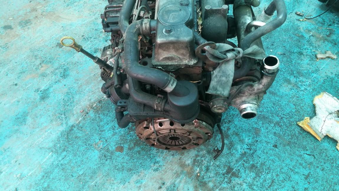 C9DA Ford Focus 2002 Engine - Thumbnail 4