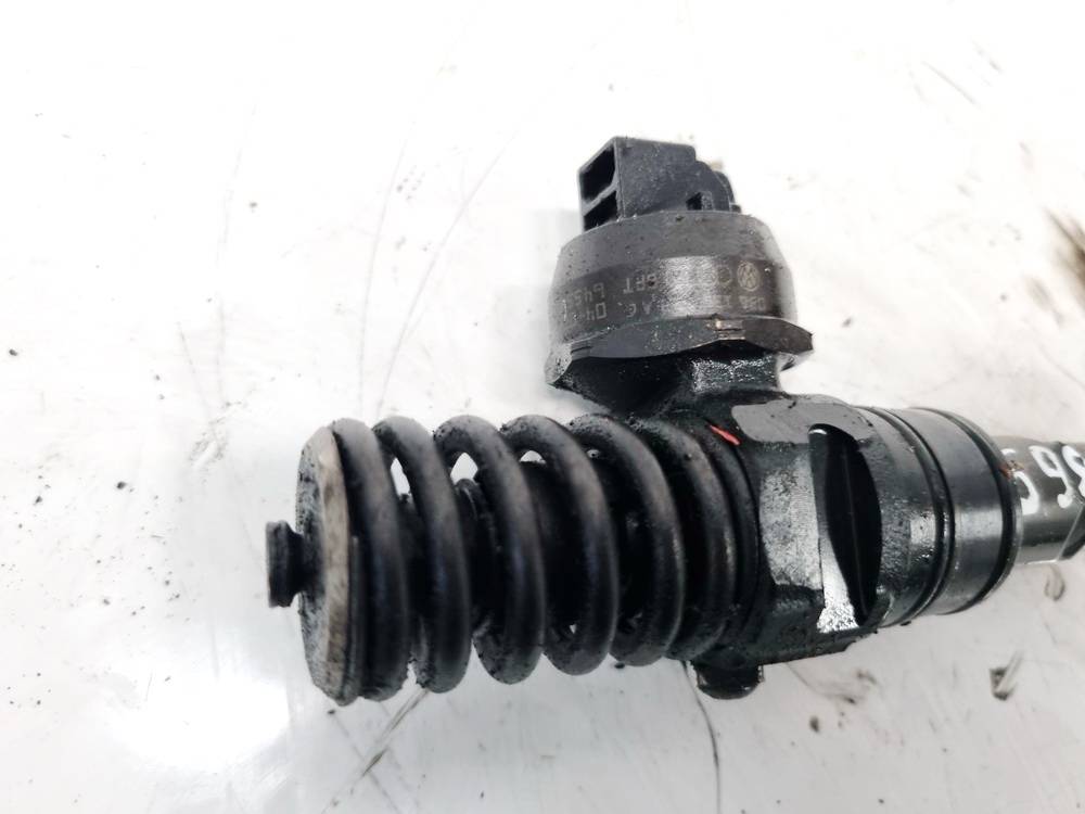 038130073AG Volkswagen Golf 2004 INYECTOR, Inyector de combustible - Thumbnail 3