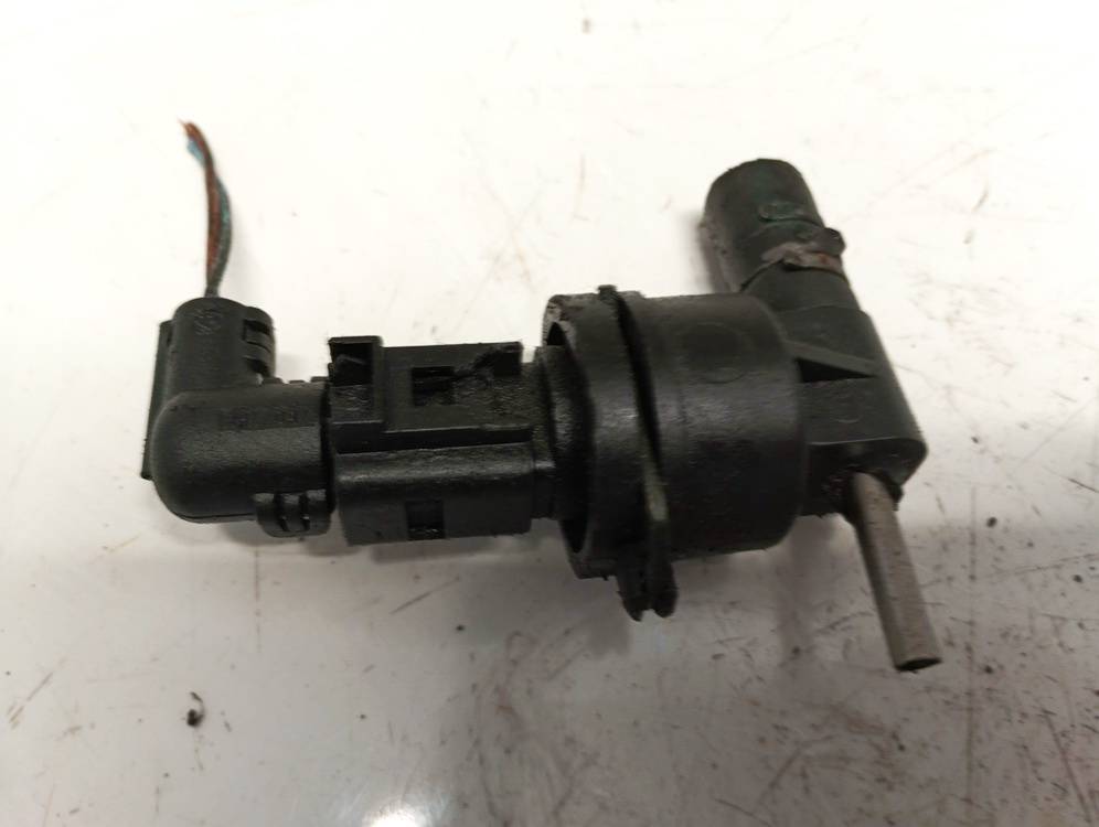 038906081B Volkswagen Passat 1997 Fuel Temperature Sensor