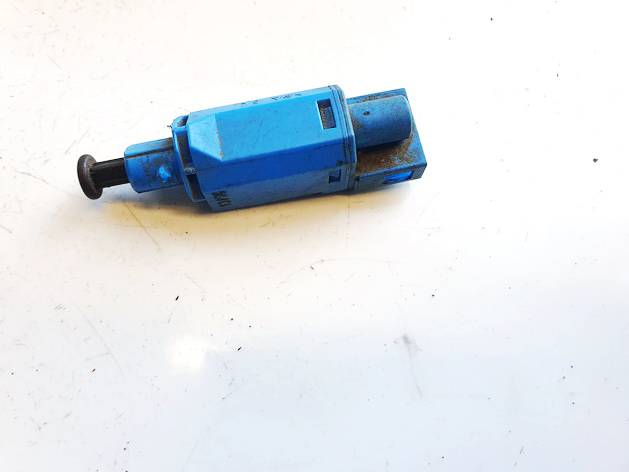 1H0MW0 Volkswagen Golf 1999 Brake Light Switch (sensor) - Switch (Pedal Contact) - Thumbnail 3