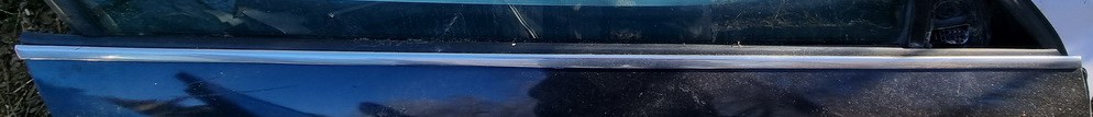 Audi A6 1997 Listwa szyby drzwi - PRZEDNIE PRAWE