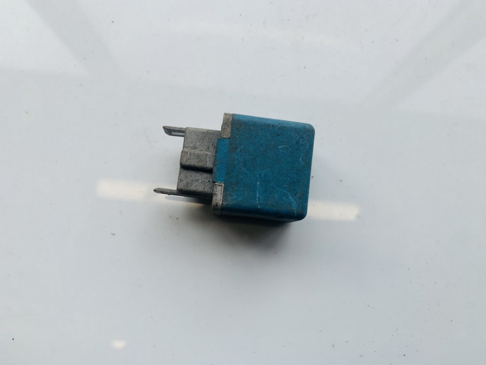 DC12V20A used Relay module Mazda 323 1996 EIS01341328 Used Auto Parts Shop
