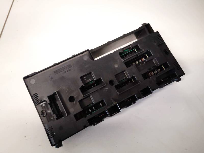 921086101 BMW 5-Series 2011 Fuse box - Thumbnail 3